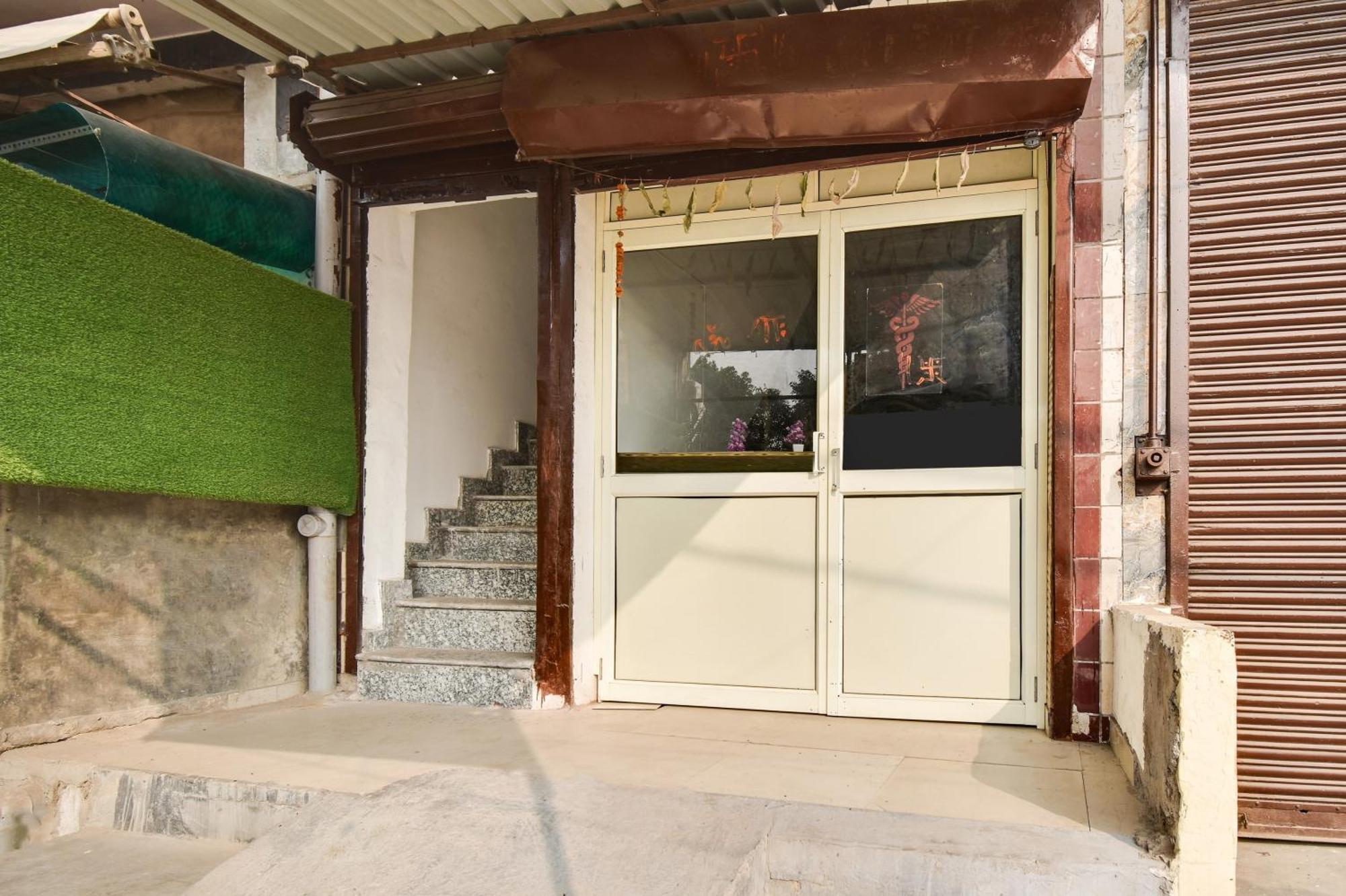 Hotel O Golden King Guest House New Delhi Exterior photo