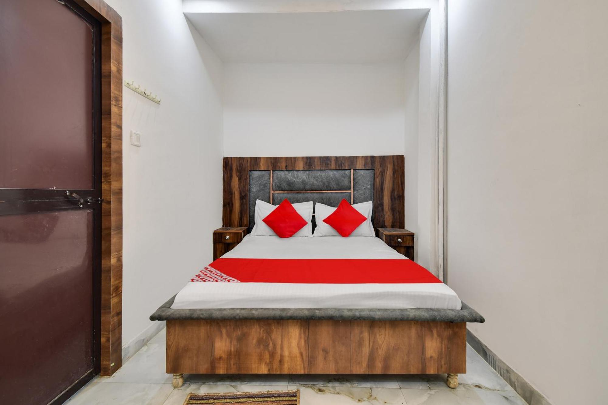 Hotel O Golden King Guest House New Delhi Exterior photo